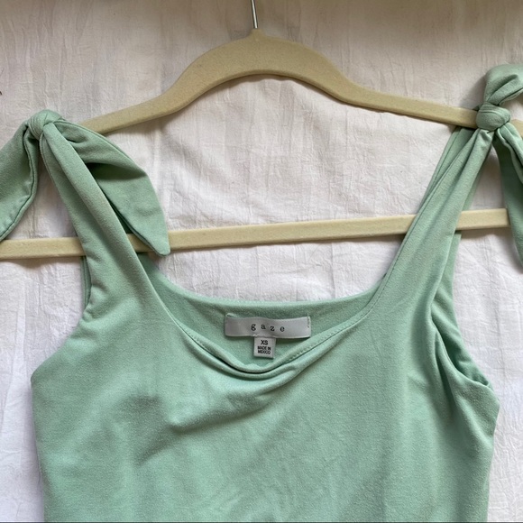 Green tie body suit - Picture 2 of 3